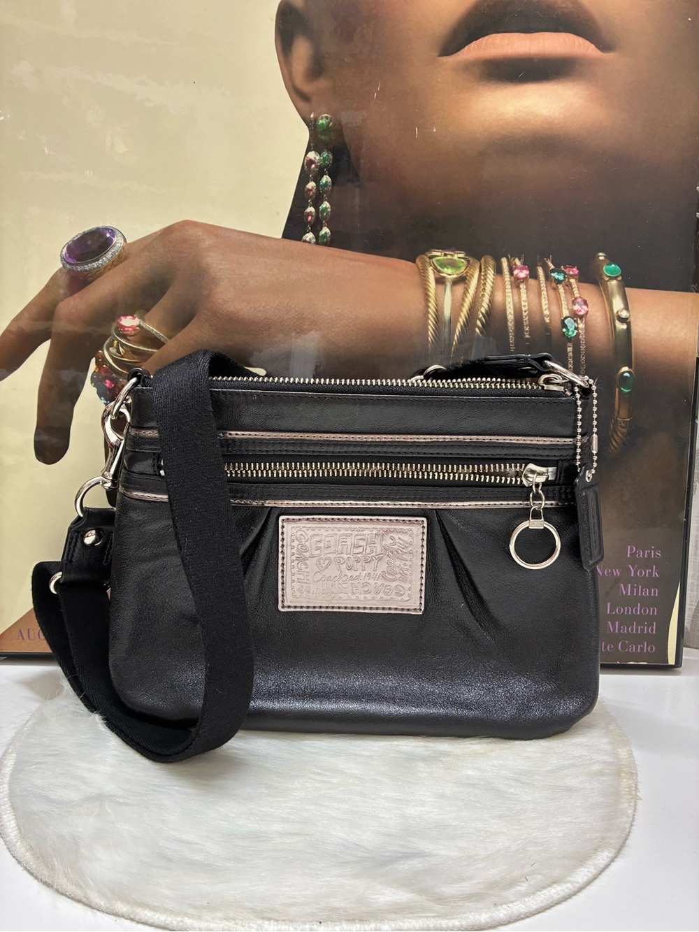 Coach poppy black leather crossbody